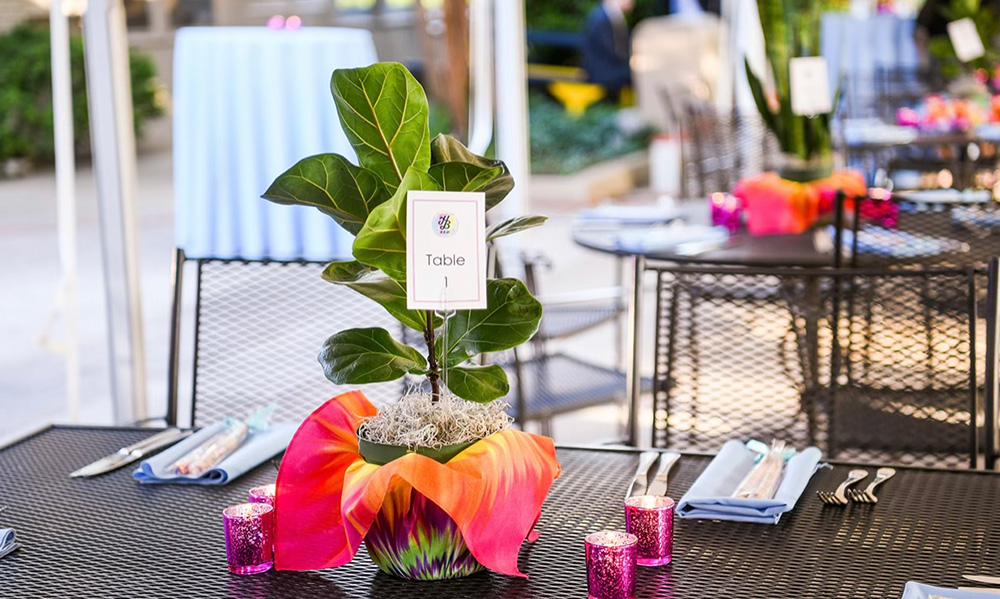suburban_club_outdoor_table_with_flowers